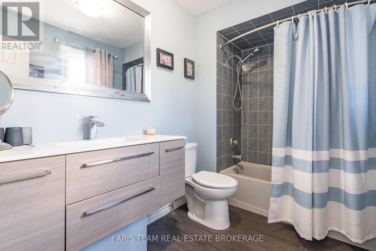 113 Ruffet Drive, Barrie, Ontario  L4N 0N6 - Photo 19 - S12403587
