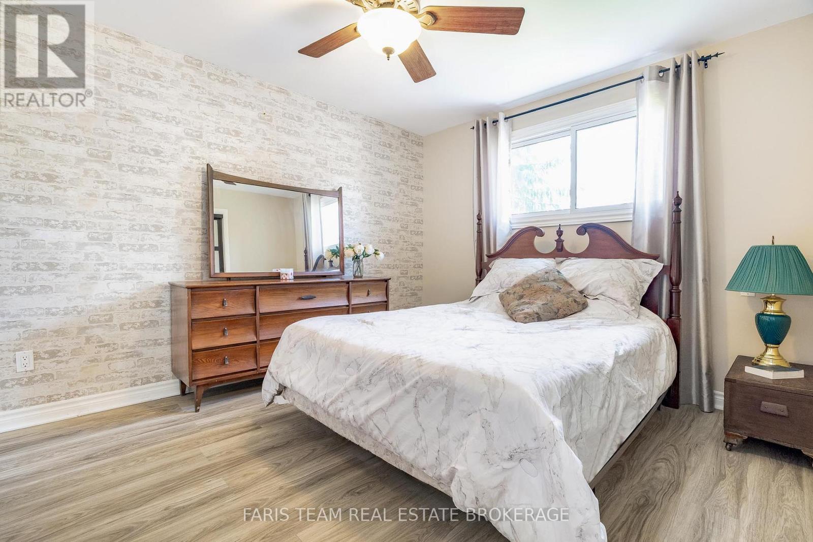 173 Toronto Street, Barrie, Ontario  L4N 1V6 - Photo 15 - S12403657