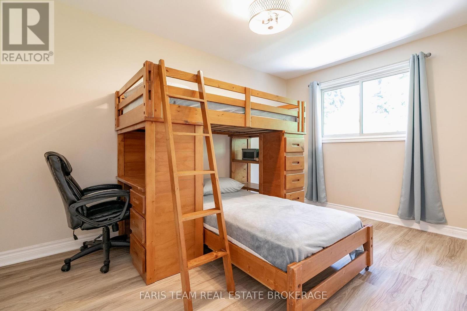 173 Toronto Street, Barrie, Ontario  L4N 1V6 - Photo 17 - S12403657