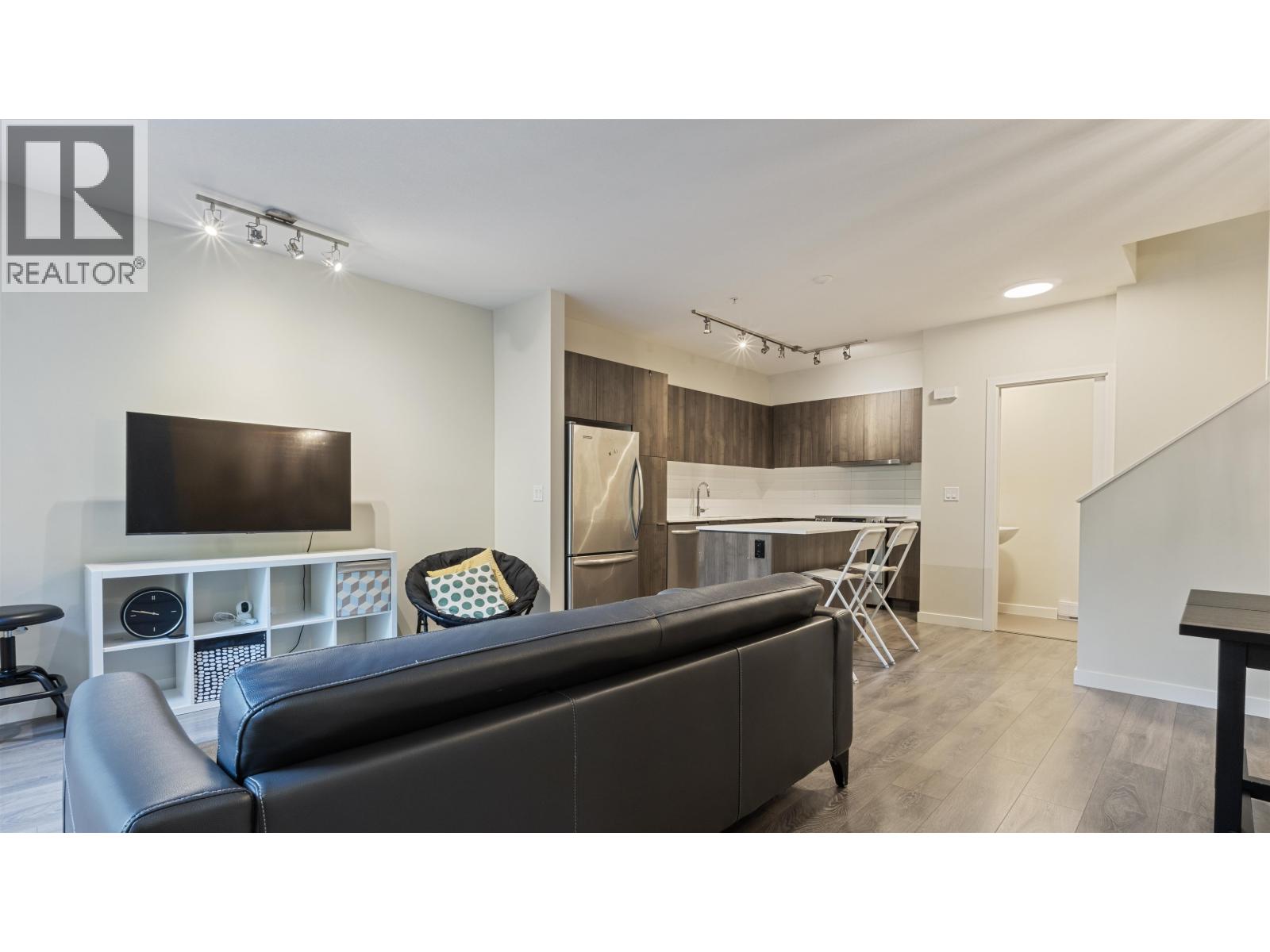 8 3728 Thurston Street, Burnaby, British Columbia  V5H 0E6 - Photo 8 - R3047600