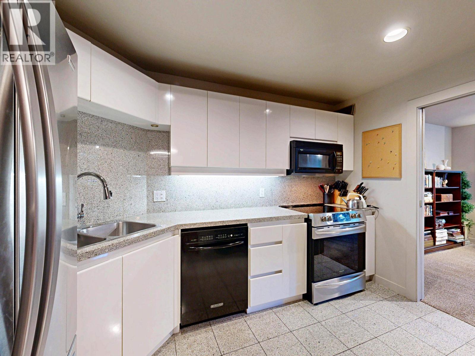 301 1888 Alberni Street, Vancouver, British Columbia  V6G 1B3 - Photo 10 - R3047602