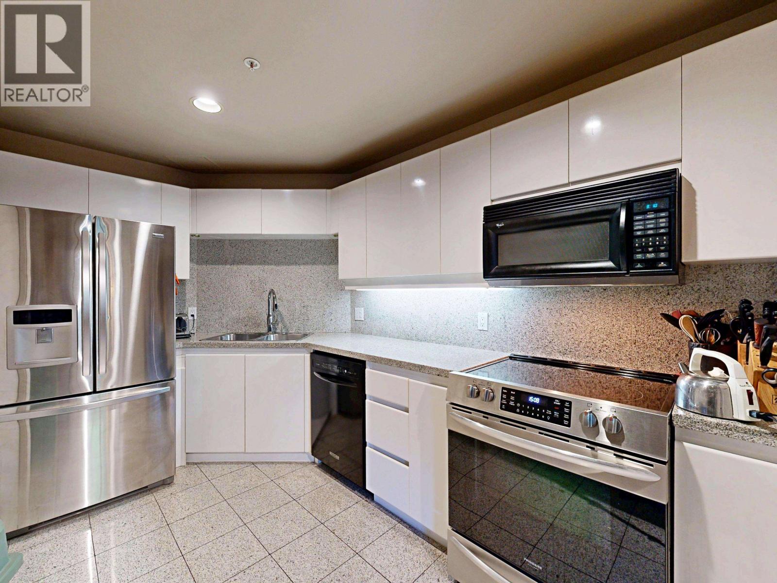 301 1888 Alberni Street, Vancouver, British Columbia  V6G 1B3 - Photo 8 - R3047602