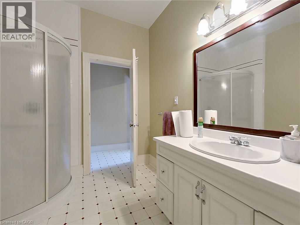 37 Church Street, St. Catharines, Ontario  L2R 3B7 - Photo 13 - 40768742