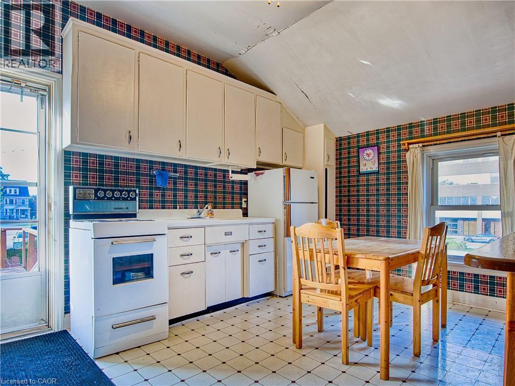 37 Church Street, St. Catharines, Ontario  L2R 3B7 - Photo 14 - 40768742