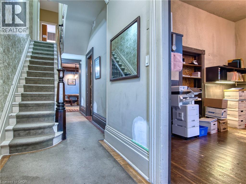 37 Church Street, St. Catharines, Ontario  L2R 3B7 - Photo 4 - 40768742
