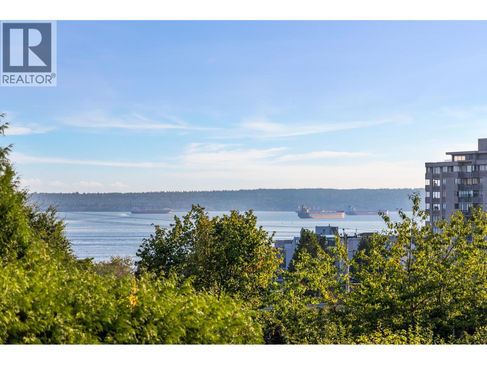 1224 FULTON AVENUE, West Vancouver, British Columbia