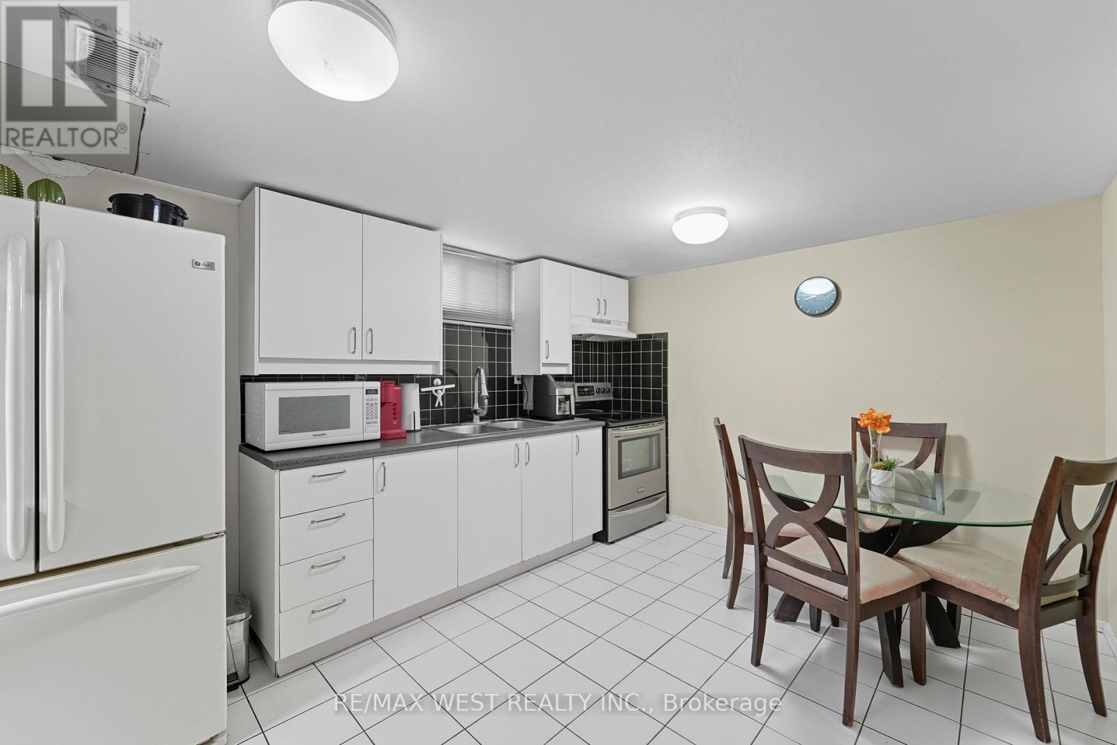 204 Jeffcoat Drive, Toronto, Ontario  M9W 3C9 - Photo 25 - W12401693