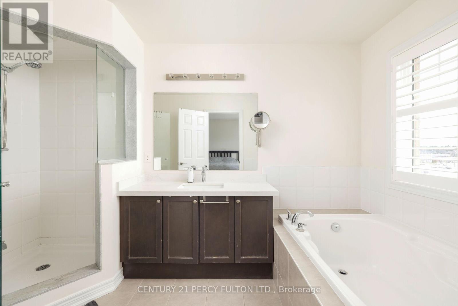 202 Sky Harbour Drive, Brampton, Ontario  L6Y 2Z7 - Photo 23 - W12403486