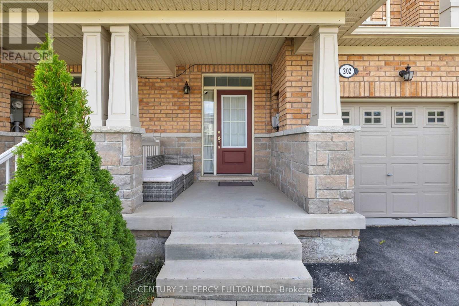 202 Sky Harbour Drive, Brampton, Ontario  L6Y 2Z7 - Photo 3 - W12403486