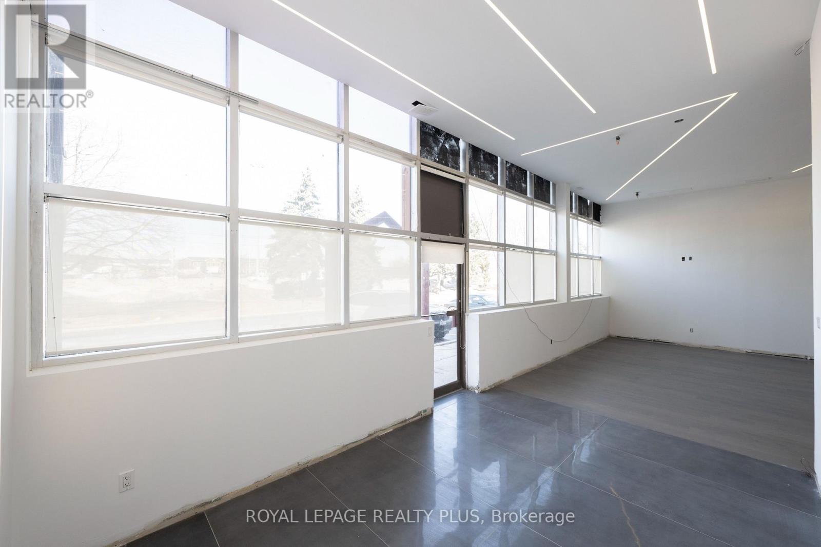 54 - 5100 South Service Road, Burlington, Ontario  L7L 6A5 - Photo 10 - W12403510