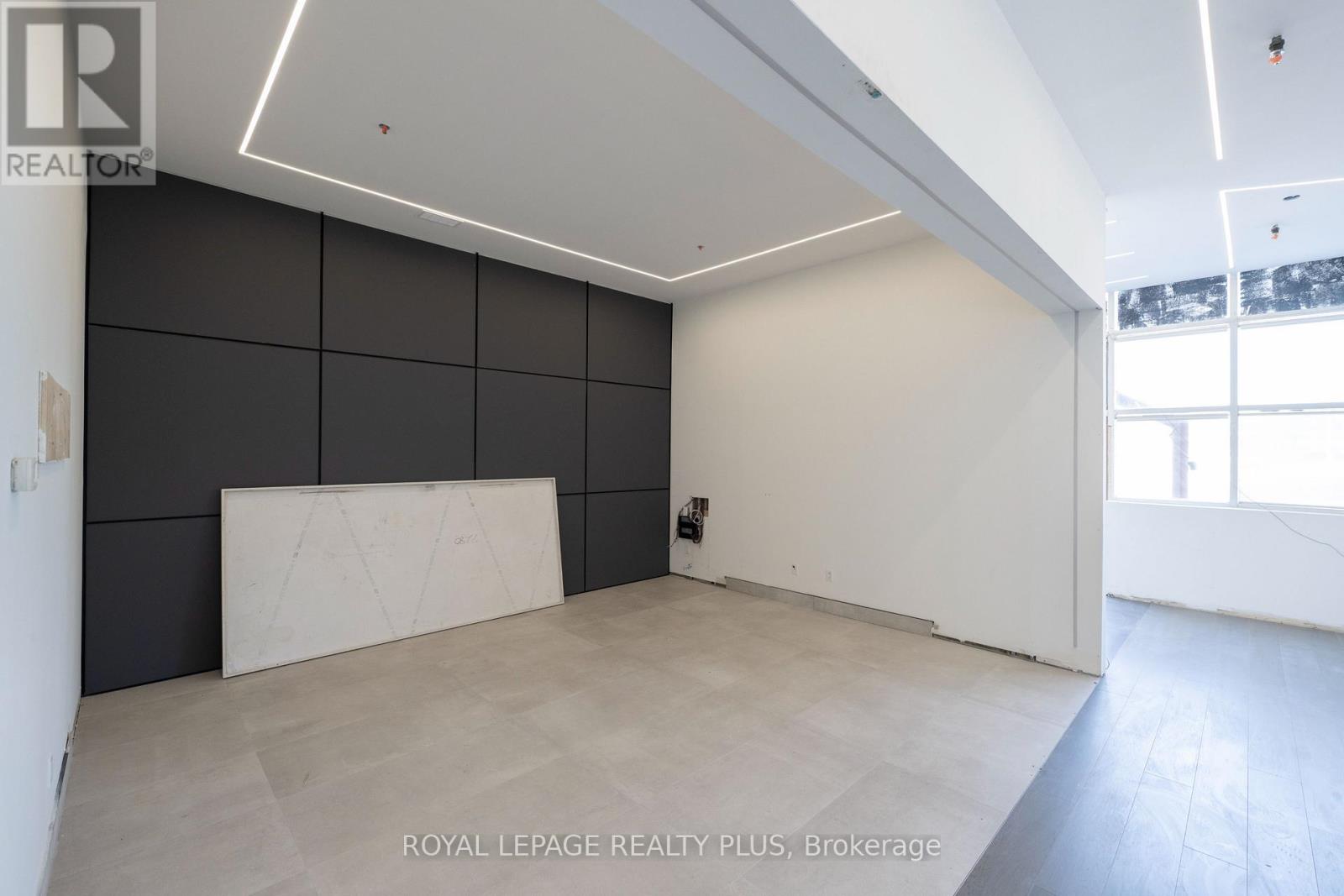 54 - 5100 South Service Road, Burlington, Ontario  L7L 6A5 - Photo 14 - W12403510