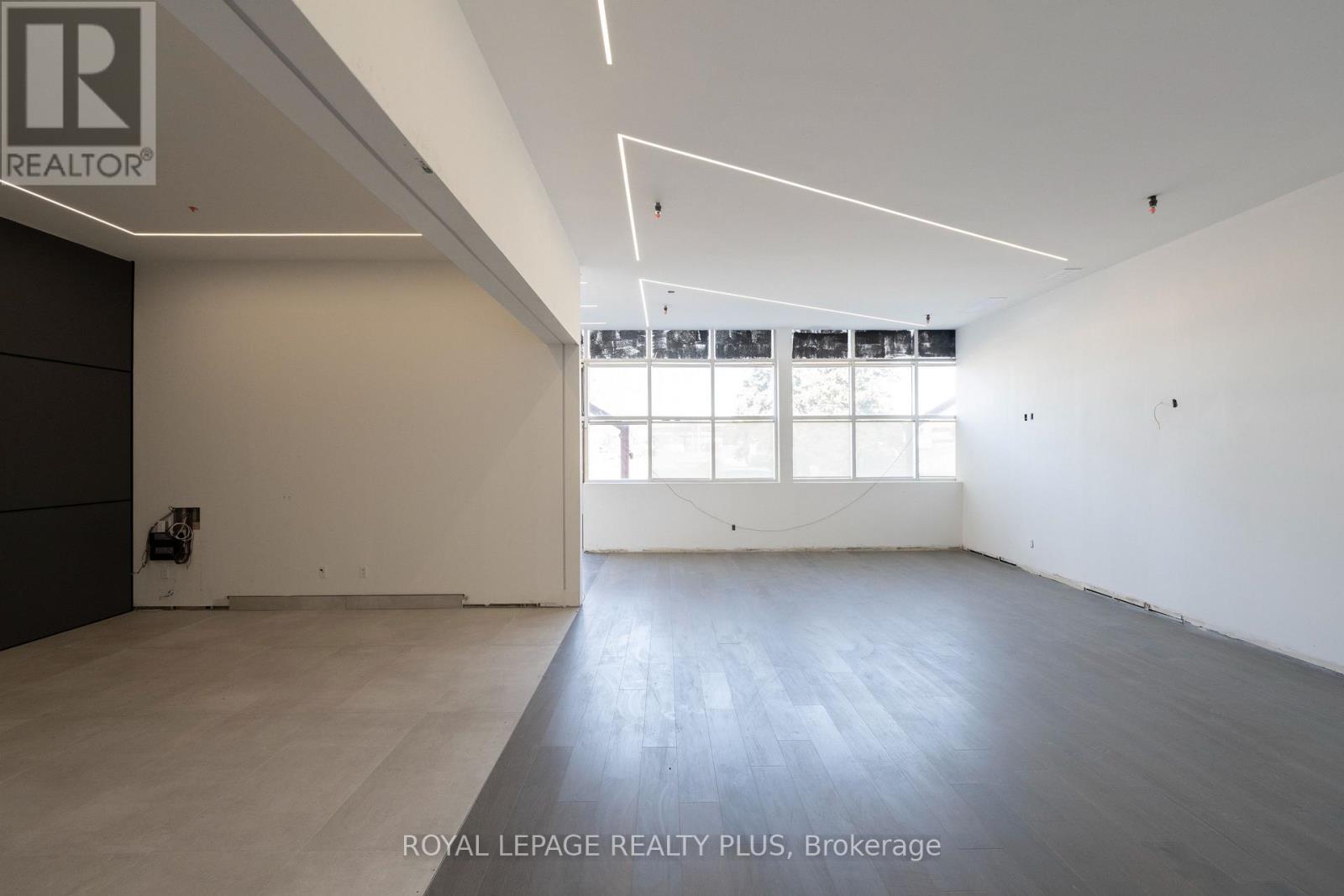 54 - 5100 South Service Road, Burlington, Ontario  L7L 6A5 - Photo 17 - W12403510