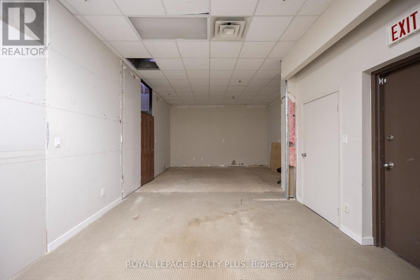 54 - 5100 South Service Road, Burlington, Ontario  L7L 6A5 - Photo 26 - W12403510