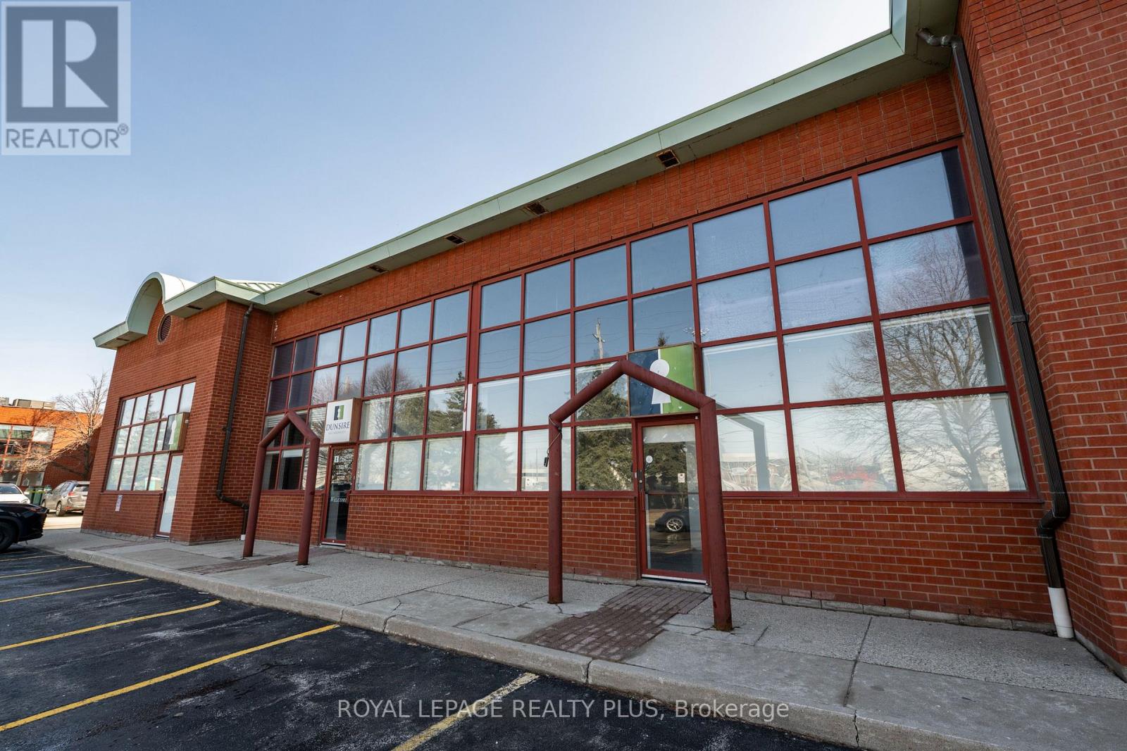 54 - 5100 South Service Road, Burlington, Ontario  L7L 6A5 - Photo 3 - W12403510