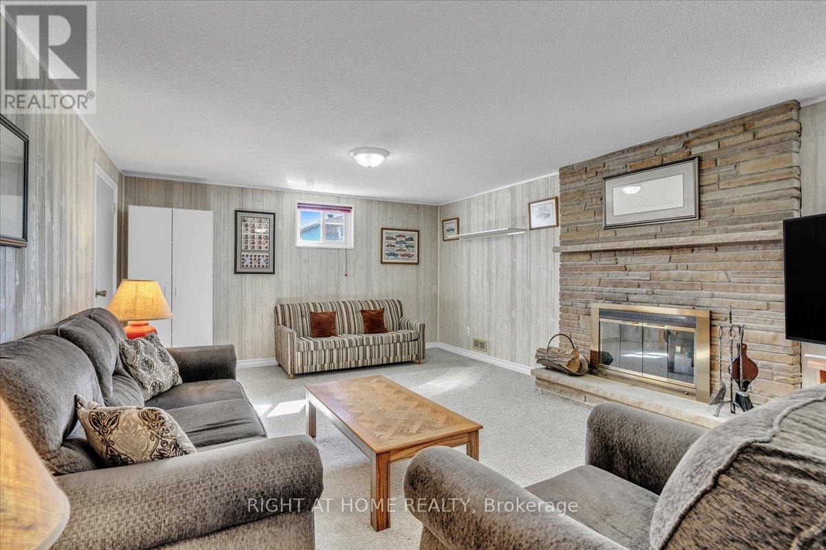 21 Willis Drive, Brampton, Ontario  L6W 1A8 - Photo 24 - W12403556