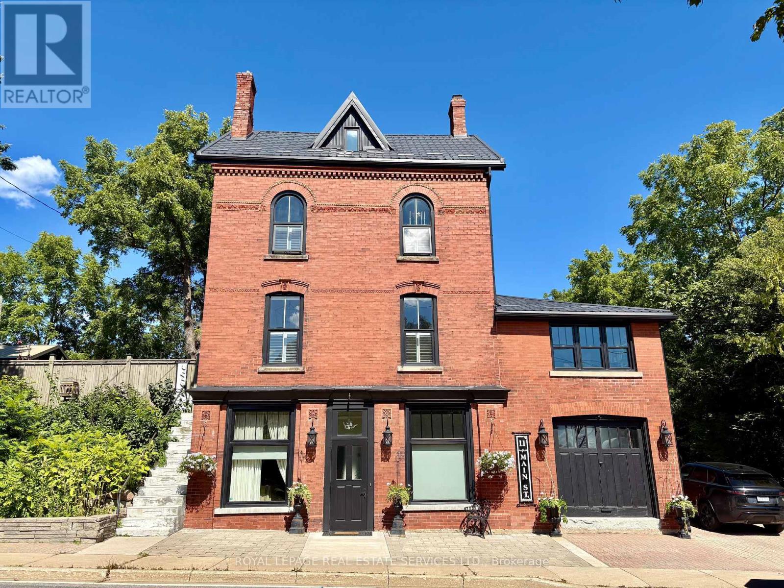11 Main Street S, Milton (Campbellville), Ontario  L0P 1B0 - Photo 1 - W12403559