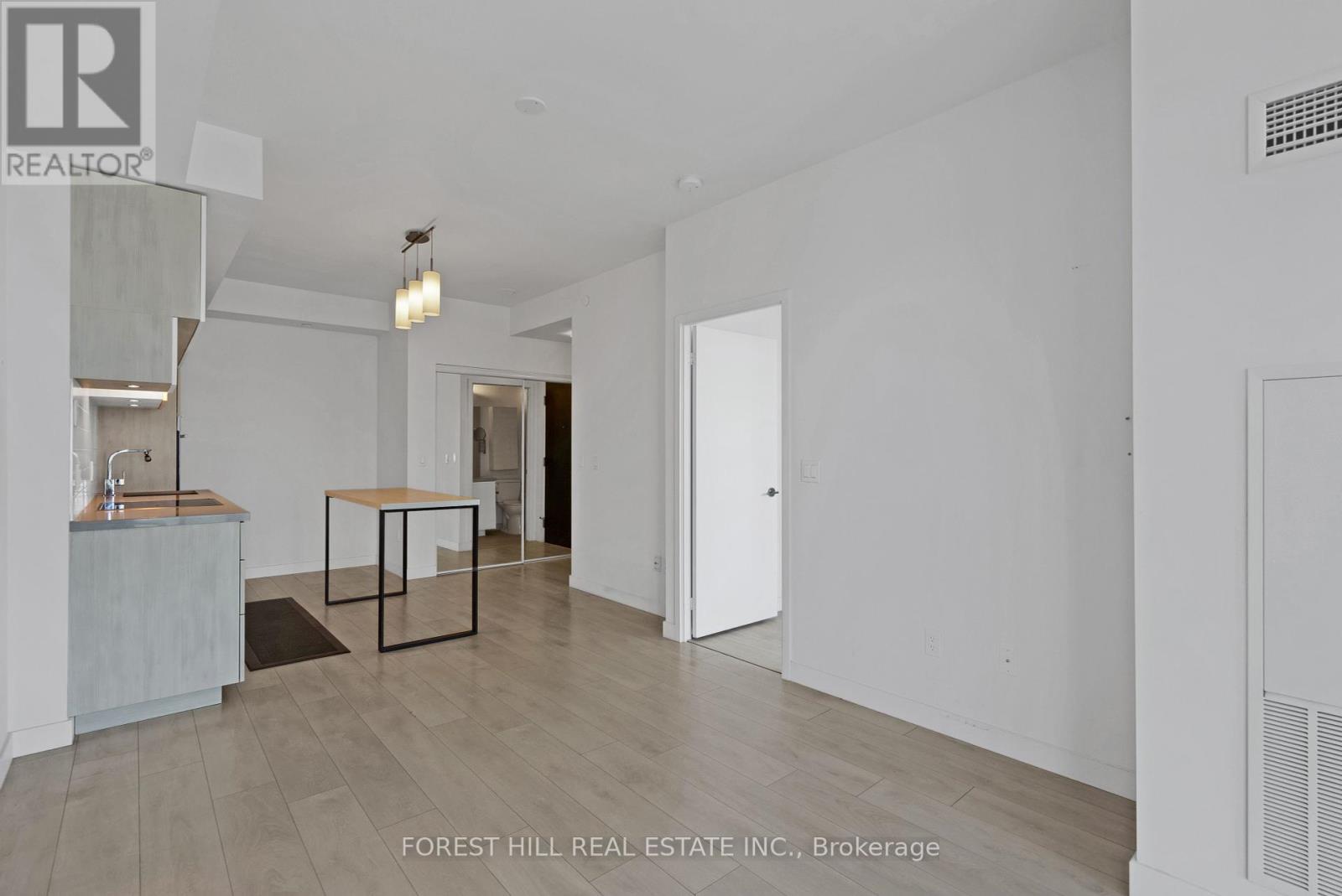 4406 - 8 Eglinton Avenue E, Toronto, Ontario  M4P 0C1 - Photo 3 - C12273204