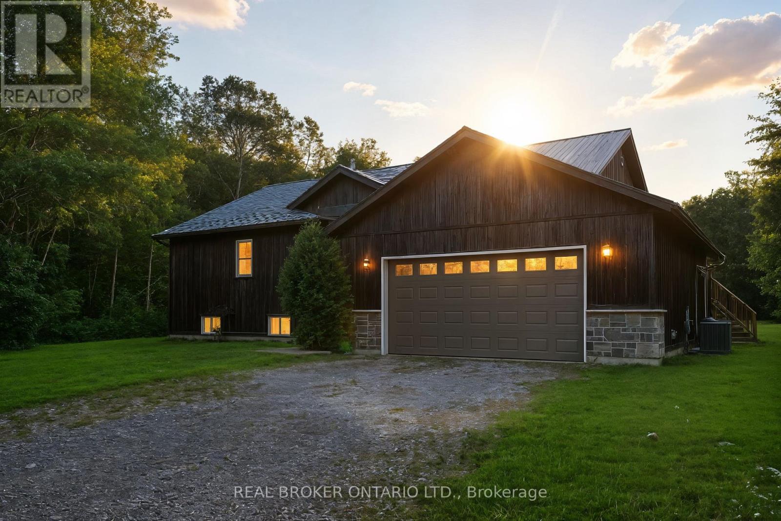 126 SHORTIES SIDE ROAD, Norfolk, Ontario