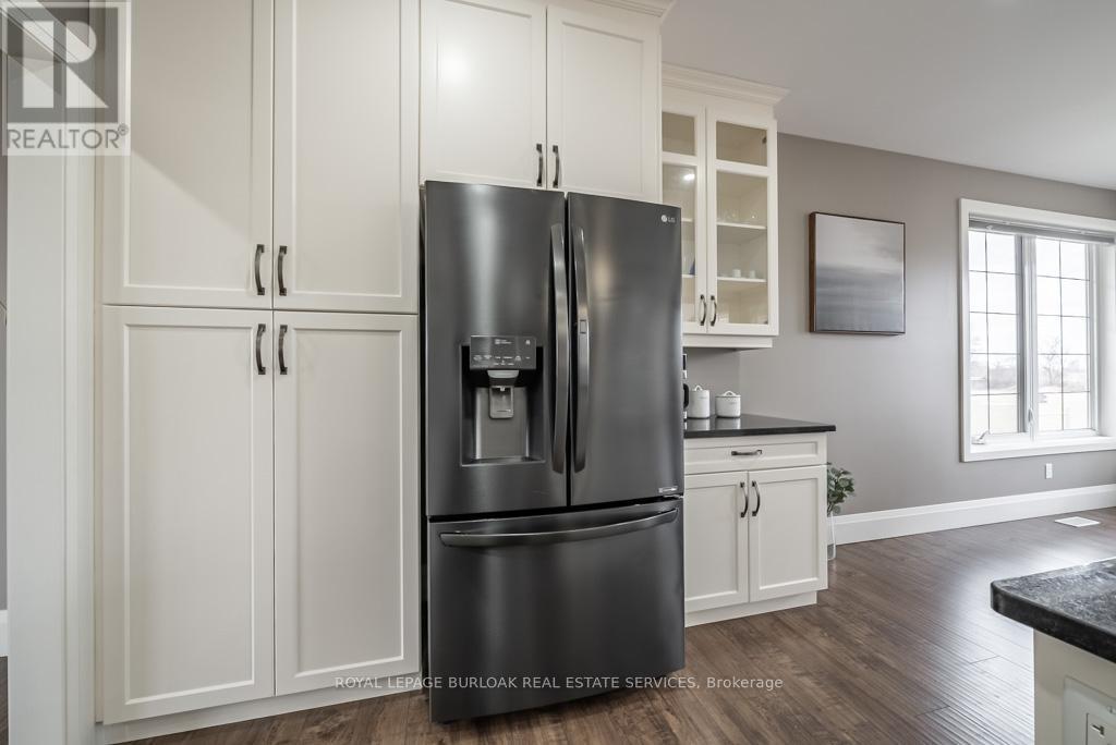 234 Burford-Delhi Townline Road, Brant, Ontario  N0E 1R0 - Photo 15 - X12403517