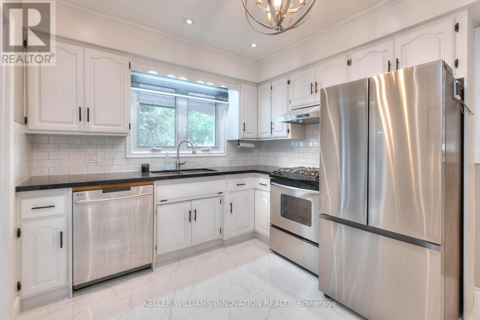 38 Fairlawn Road, Kitchener, Ontario  N2C 1X9 - Photo 13 - X12403551