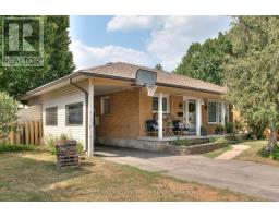 38 FAIRLAWN ROAD, Kitchener, Ontario