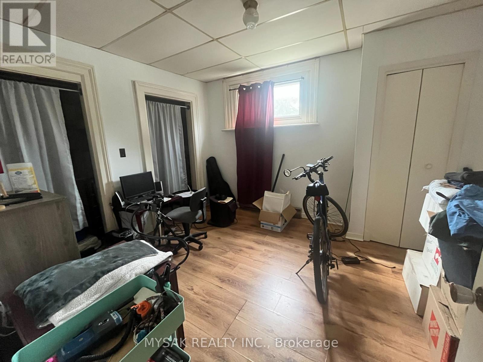 315 Centre Street, North Huron (Wingham), Ontario  N0G 2W0 - Photo 19 - X12403570