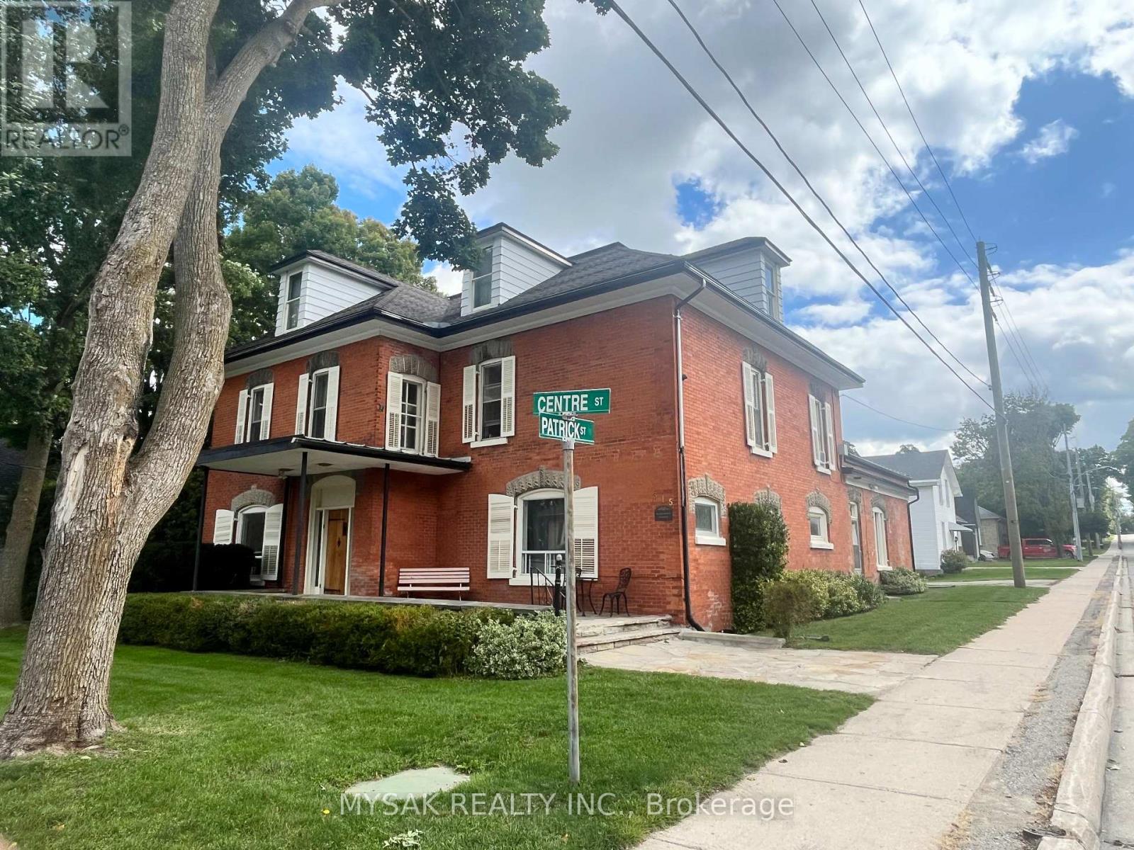 315 Centre Street, North Huron (Wingham), Ontario  N0G 2W0 - Photo 2 - X12403570