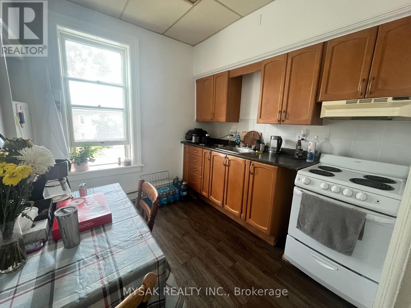 315 Centre Street, North Huron (Wingham), Ontario  N0G 2W0 - Photo 26 - X12403570