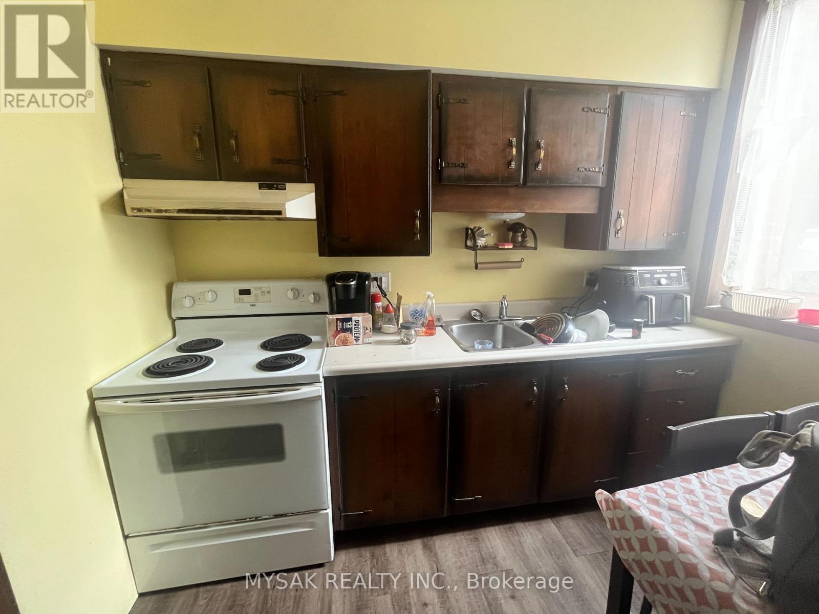315 Centre Street, North Huron (Wingham), Ontario  N0G 2W0 - Photo 29 - X12403570