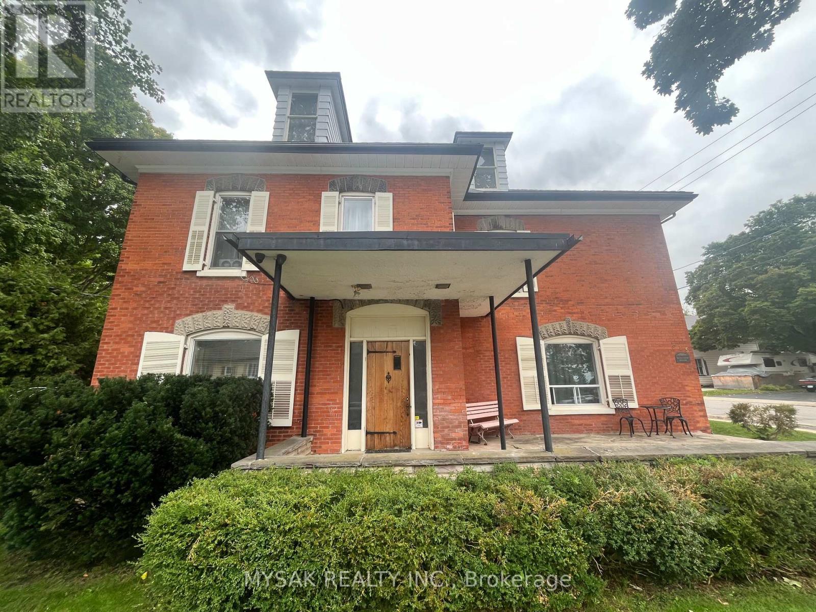315 Centre Street, North Huron (Wingham), Ontario  N0G 2W0 - Photo 42 - X12403570