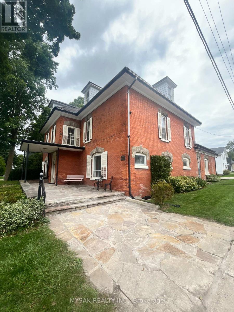 315 Centre Street, North Huron (Wingham), Ontario  N0G 2W0 - Photo 43 - X12403570