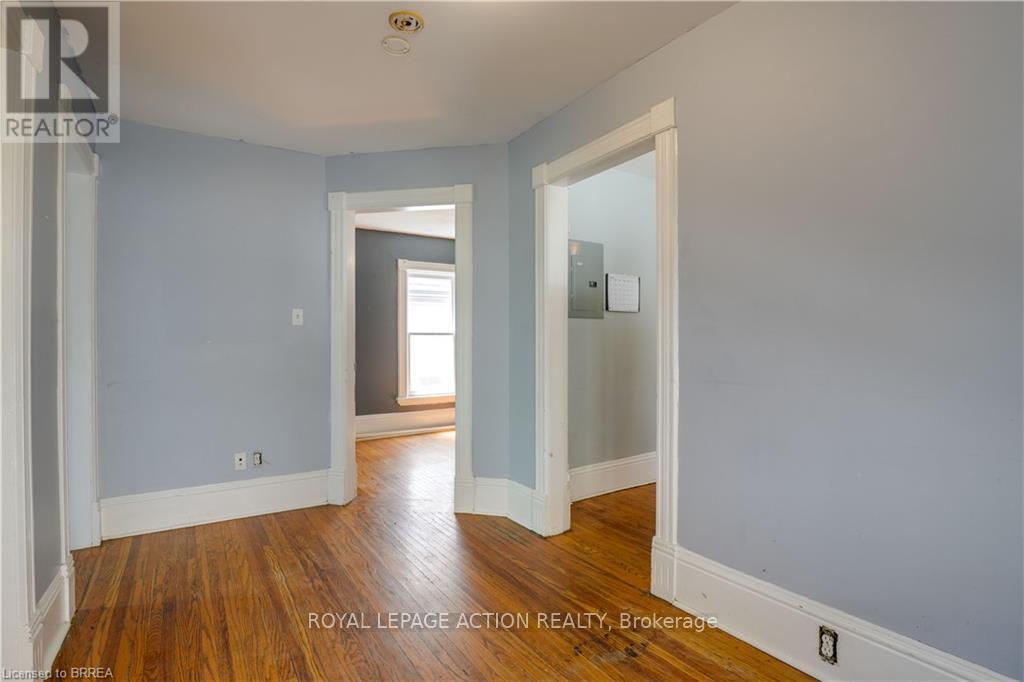 300 Dalhousie Street, Brantford, Ontario  N3S 3V5 - Photo 13 - X12403588