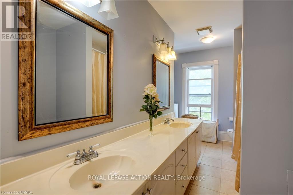 300 Dalhousie Street, Brantford, Ontario  N3S 3V5 - Photo 14 - X12403588