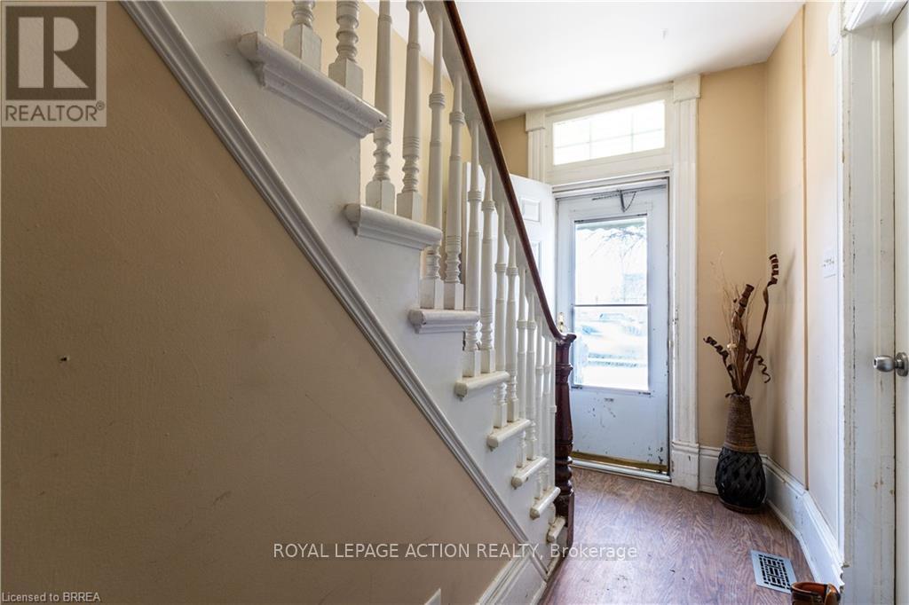 300 Dalhousie Street, Brantford, Ontario  N3S 3V5 - Photo 7 - X12403588