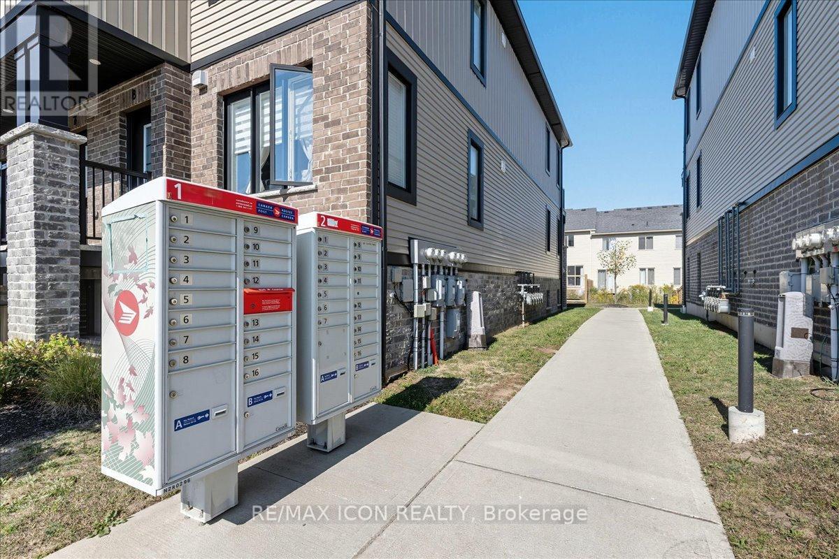 D11 - 160 Rochefort Street, Kitchener, Ontario  N2R 0L3 - Photo 10 - X12403604