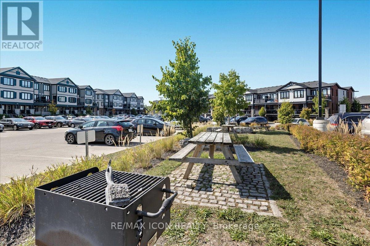D11 - 160 Rochefort Street, Kitchener, Ontario  N2R 0L3 - Photo 11 - X12403604