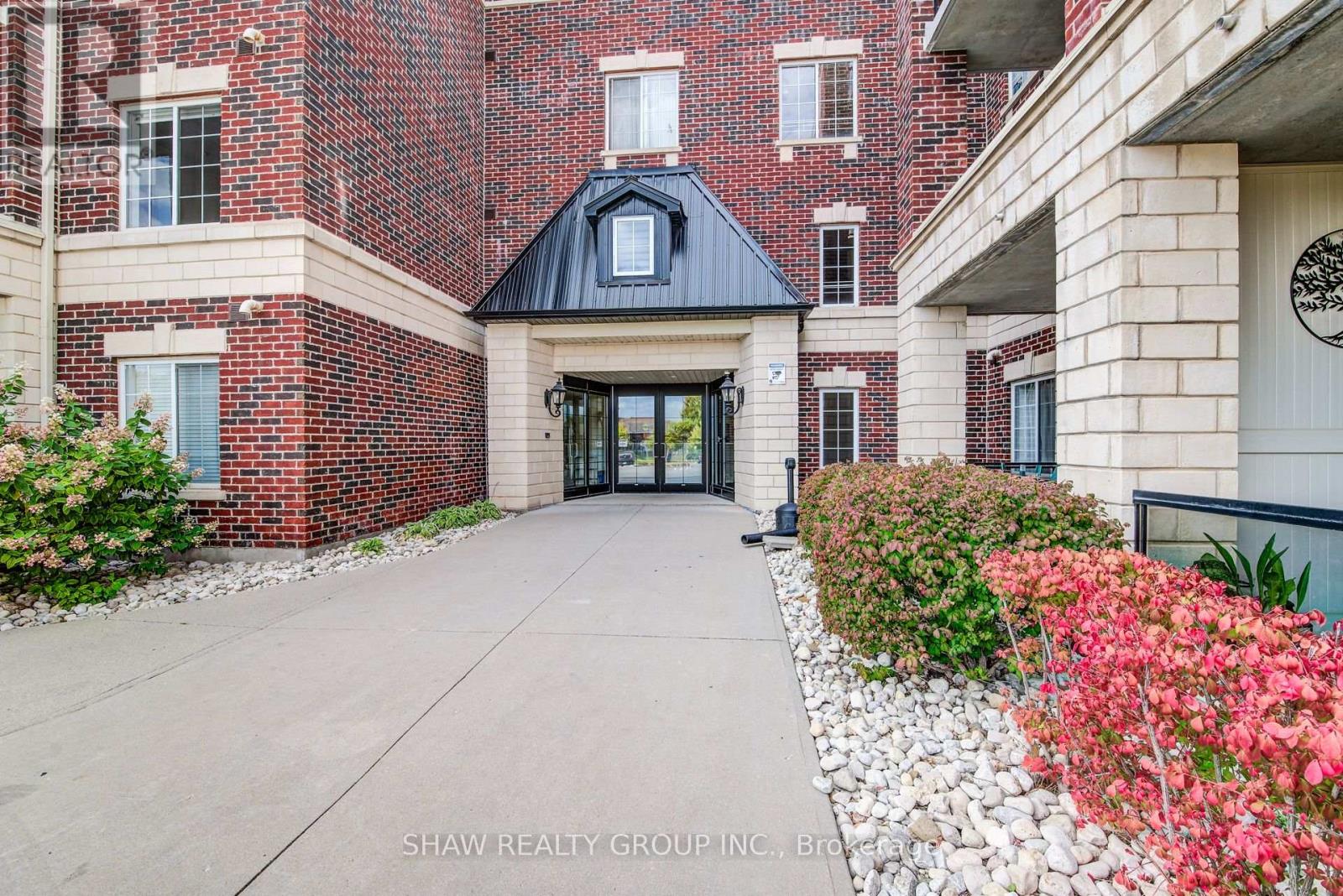 118 - 308 Watson Parkway, Guelph, Ontario  N1E 0G7 - Photo 10 - X12403629