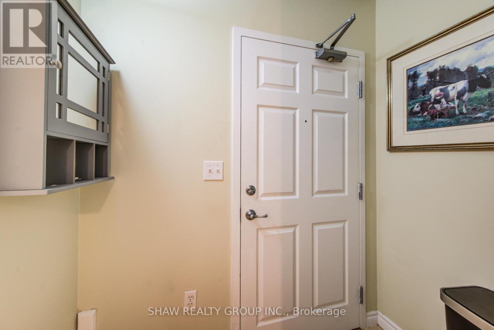 118 - 308 Watson Parkway, Guelph, Ontario  N1E 0G7 - Photo 14 - X12403629
