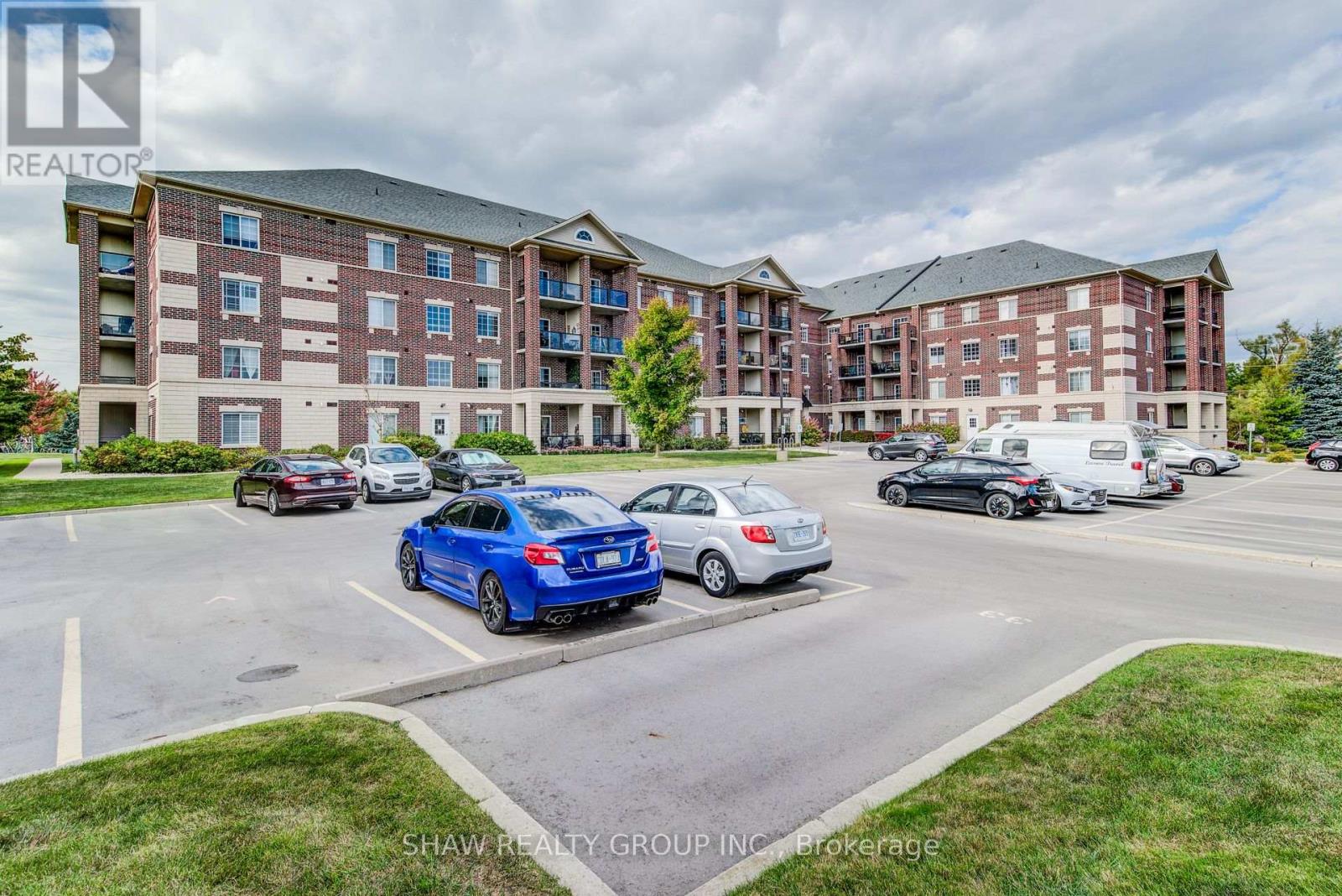 118 - 308 Watson Parkway, Guelph, Ontario  N1E 0G7 - Photo 2 - X12403629