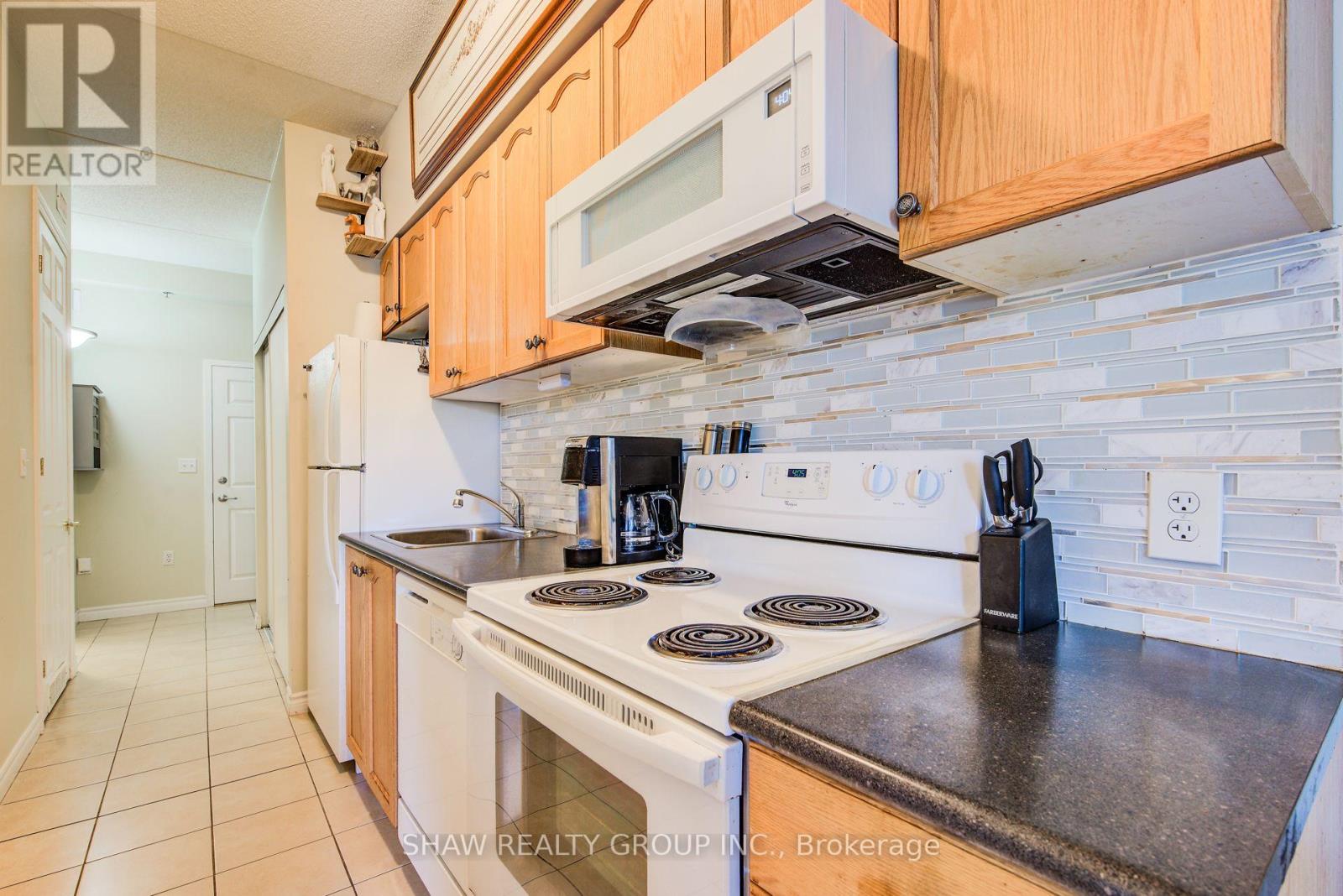 118 - 308 Watson Parkway, Guelph, Ontario  N1E 0G7 - Photo 21 - X12403629