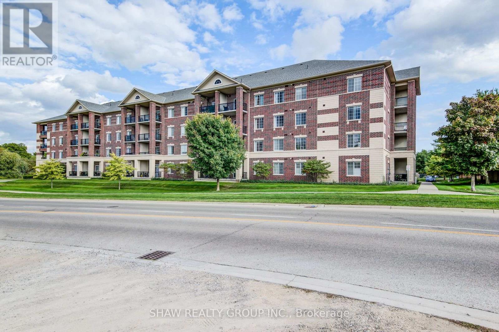 118 - 308 Watson Parkway, Guelph, Ontario  N1E 0G7 - Photo 4 - X12403629
