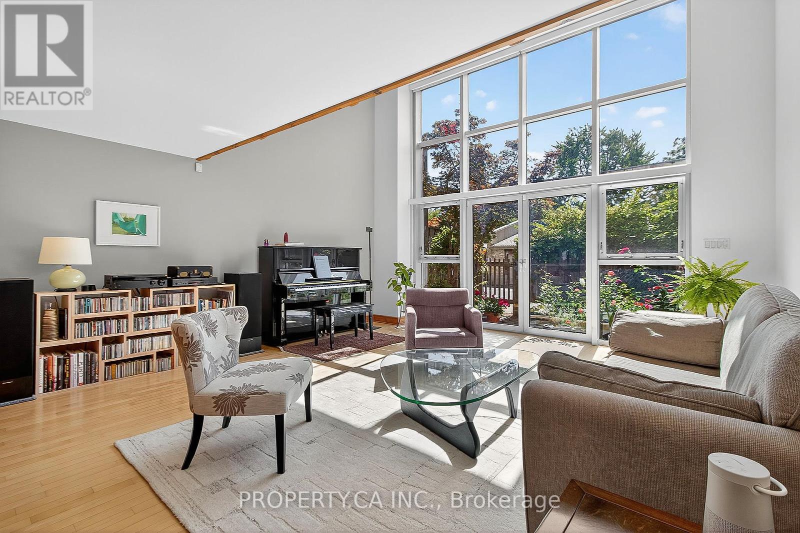 110 - 5 Father David Bauer Drive, Waterloo, Ontario  N2L 6M2 - Photo 8 - X12403645