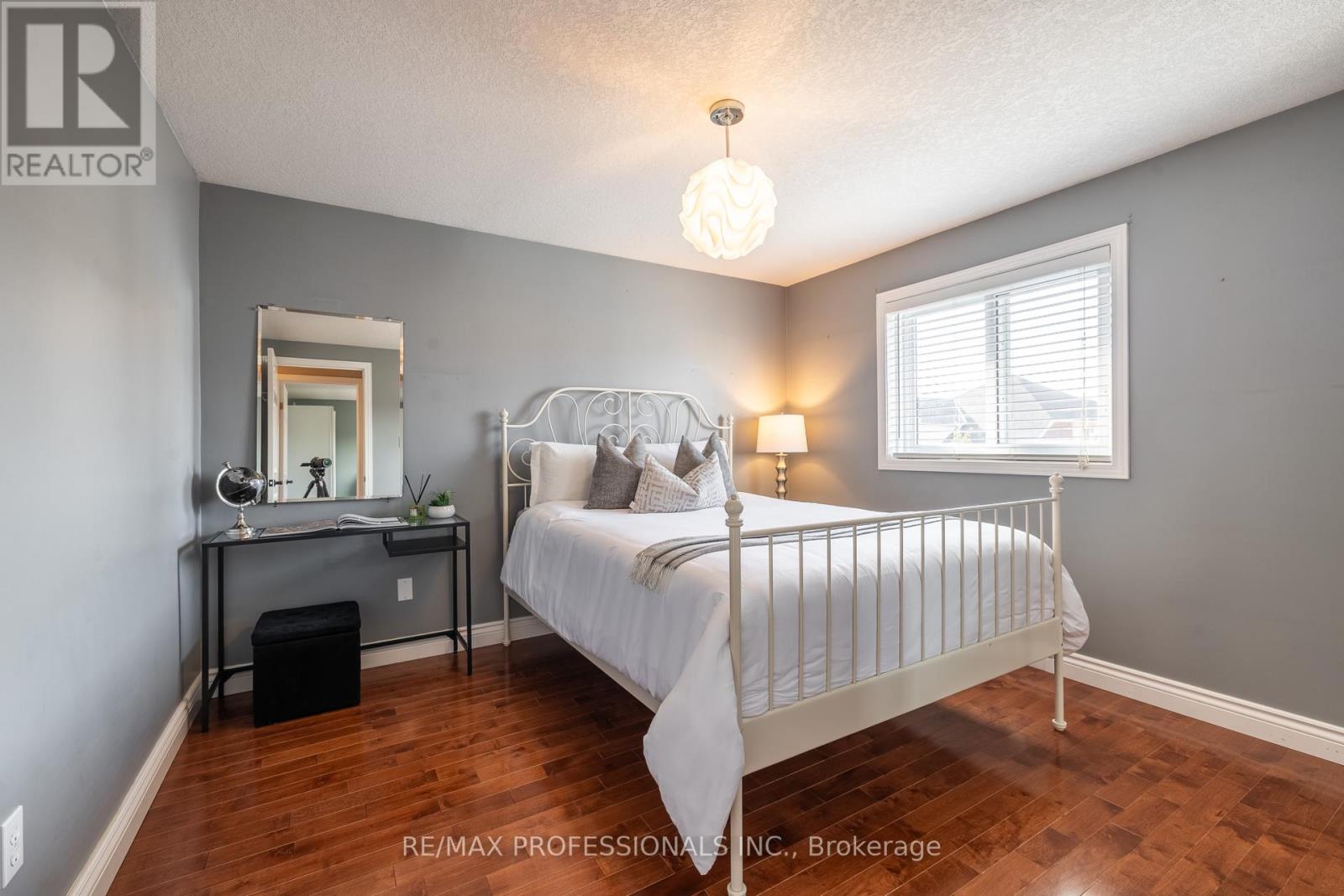 47 Mcnichol Drive, Cambridge, Ontario  N1P 1C9 - Photo 29 - X12403682