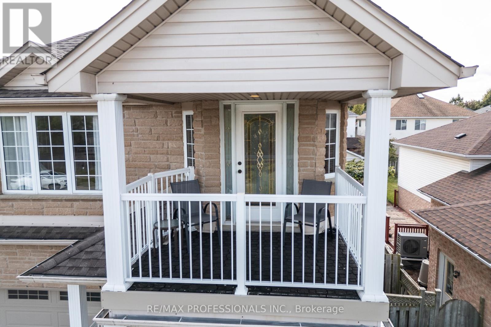 47 Mcnichol Drive, Cambridge, Ontario  N1P 1C9 - Photo 3 - X12403682