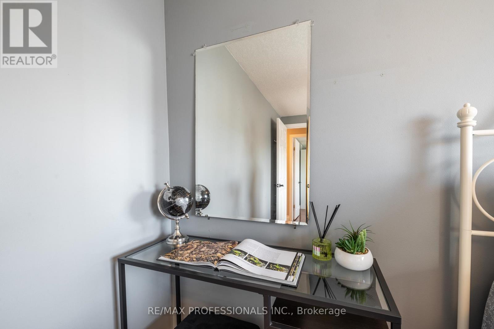 47 Mcnichol Drive, Cambridge, Ontario  N1P 1C9 - Photo 30 - X12403682