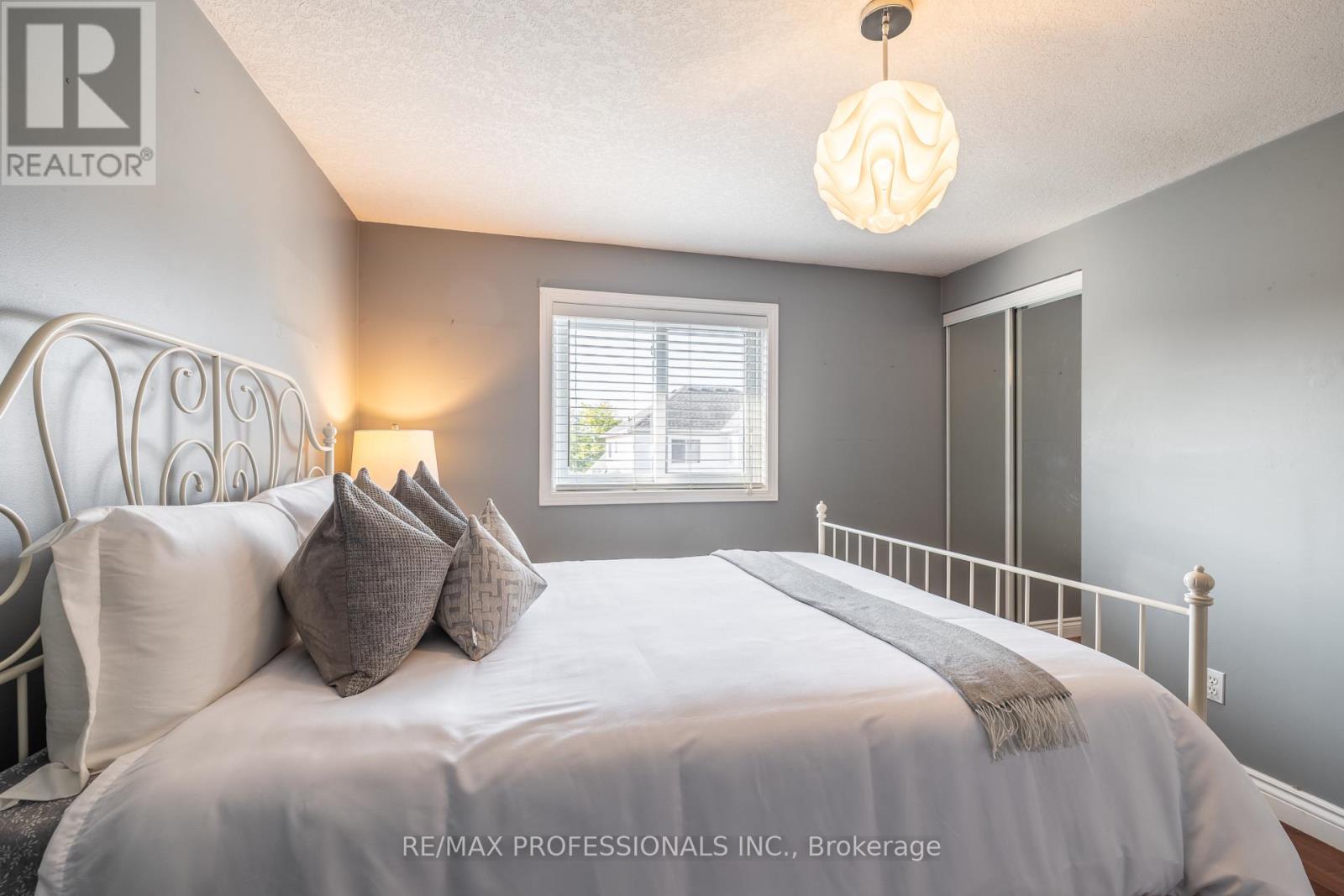 47 Mcnichol Drive, Cambridge, Ontario  N1P 1C9 - Photo 31 - X12403682