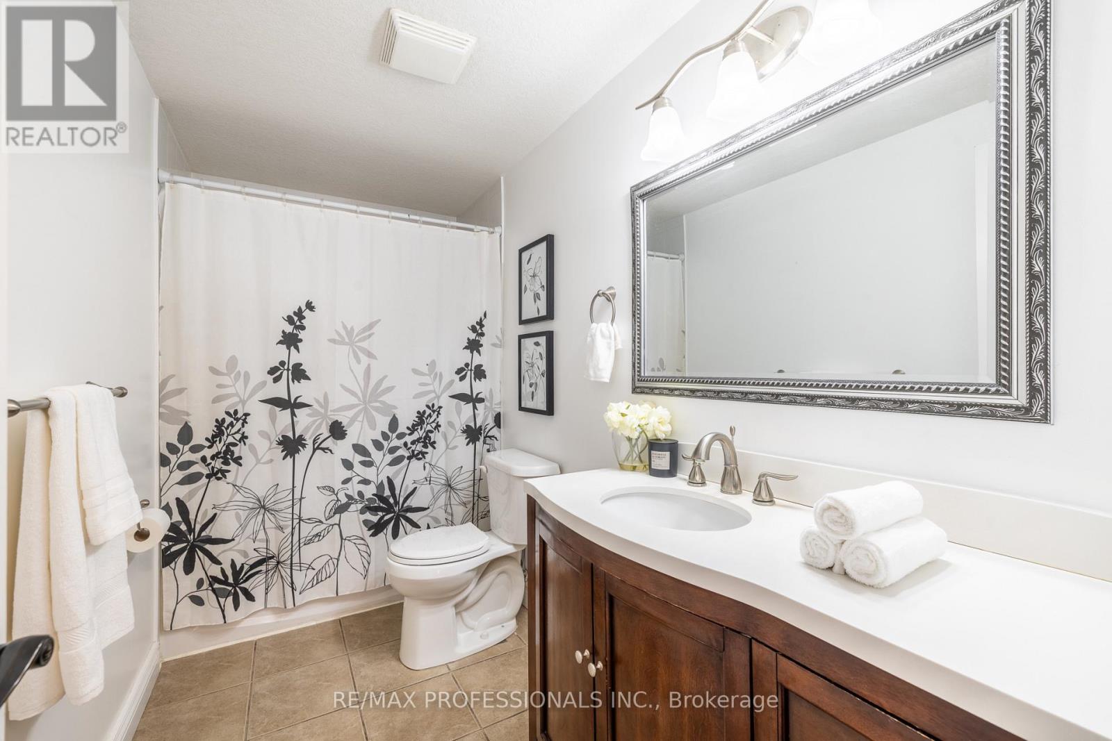 47 Mcnichol Drive, Cambridge, Ontario  N1P 1C9 - Photo 32 - X12403682