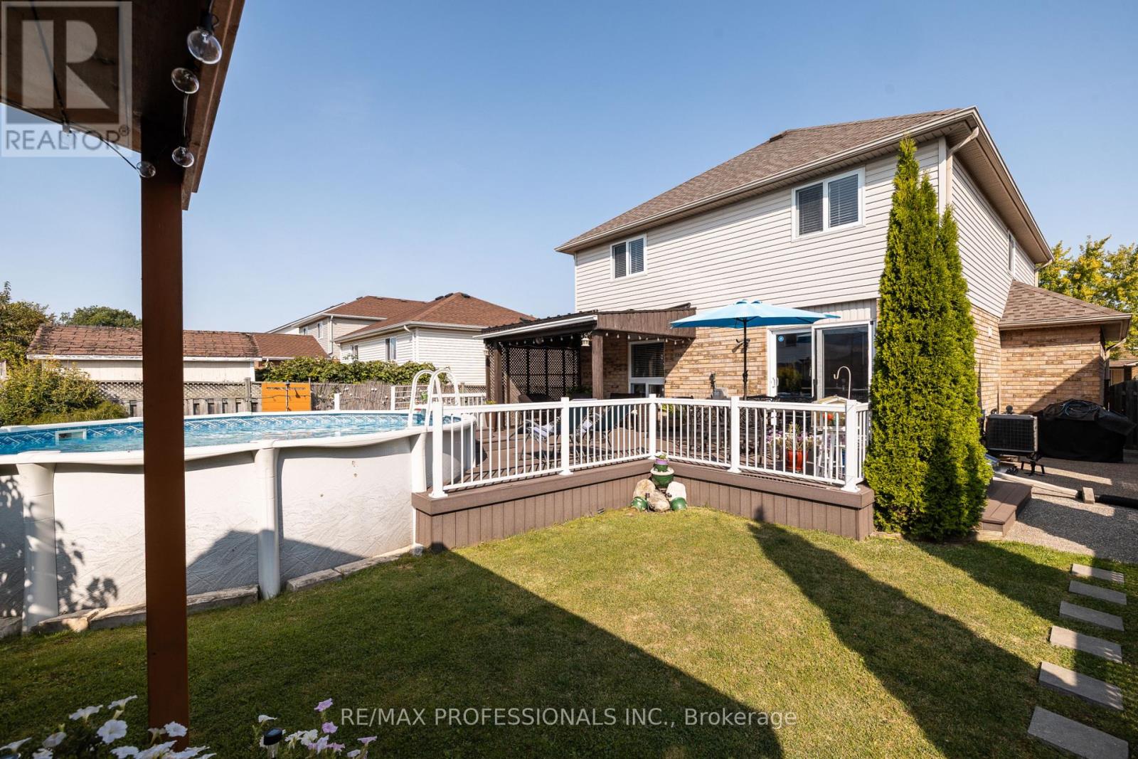 47 Mcnichol Drive, Cambridge, Ontario  N1P 1C9 - Photo 44 - X12403682