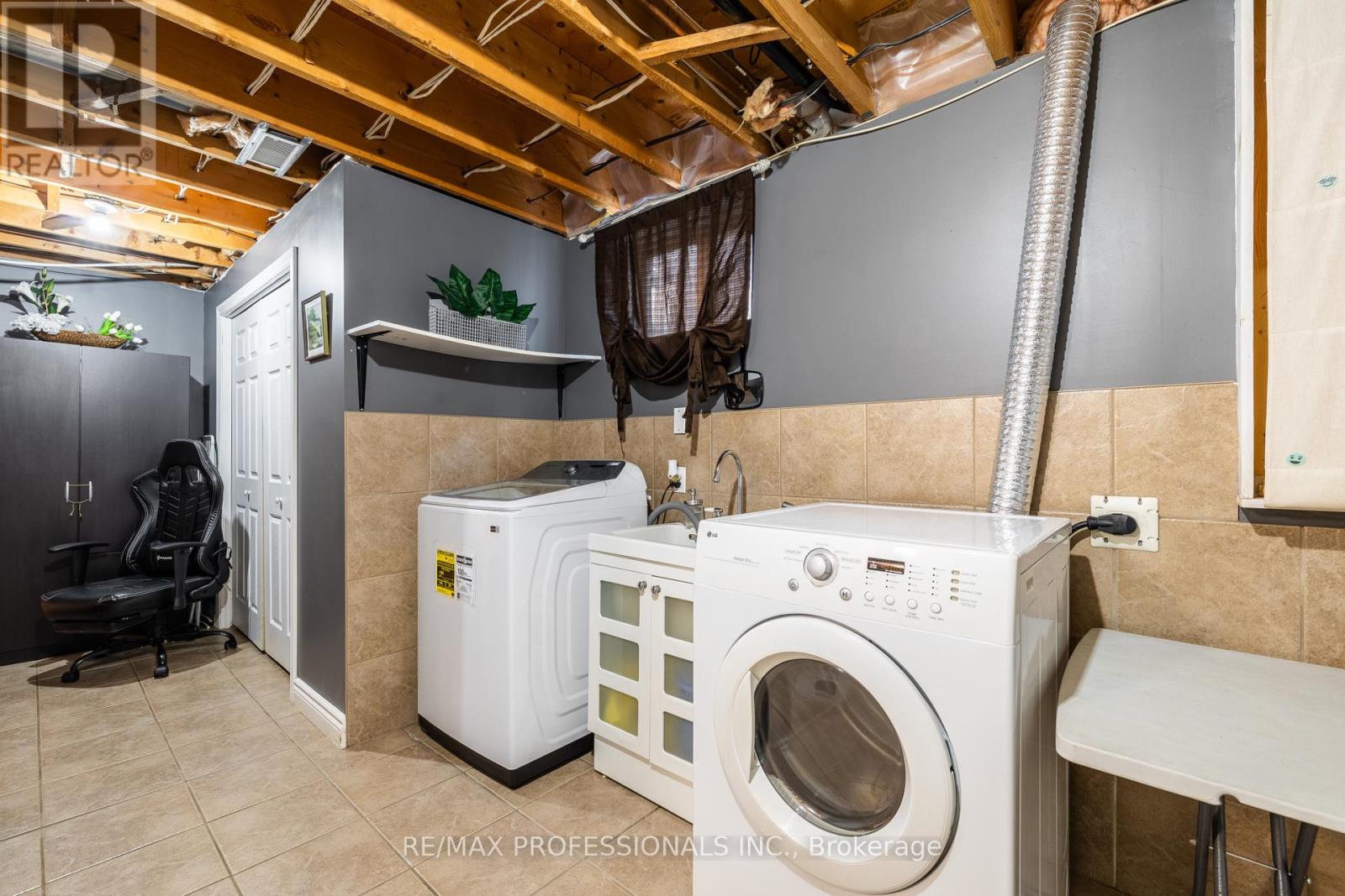47 Mcnichol Drive, Cambridge, Ontario  N1P 1C9 - Photo 45 - X12403682