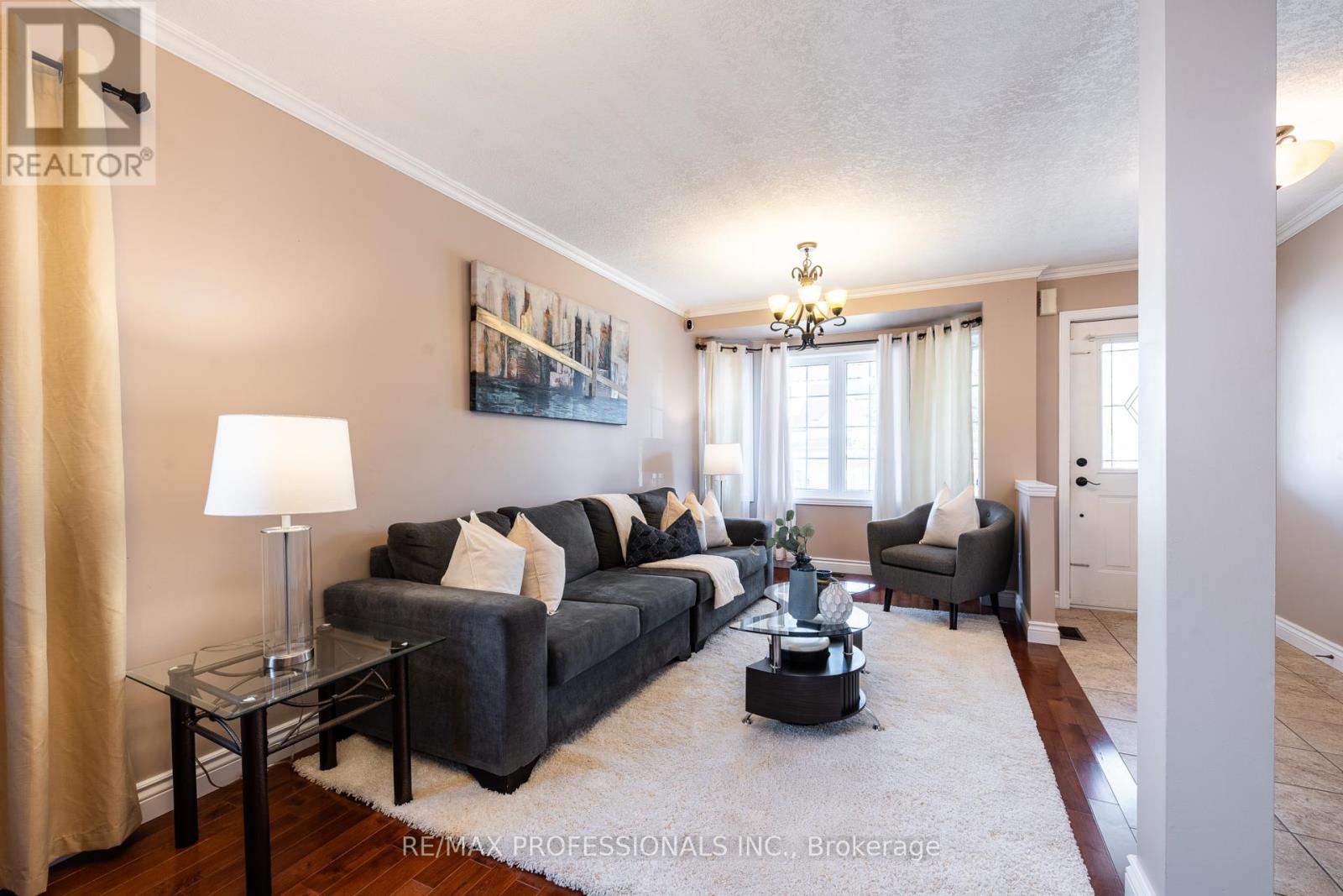 47 Mcnichol Drive, Cambridge, Ontario  N1P 1C9 - Photo 7 - X12403682